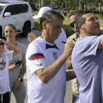 Mientras Brasil se recupera de los disturbios, Bolsonaro encuentra su nuevo hogar en Florida
