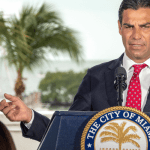 Alcalde de Miami, Francis Suárez, anuncia su precandidatura presidencial desde California