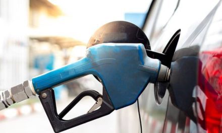 Huracanes podrían disparar los precios de los combustibles en la Florida