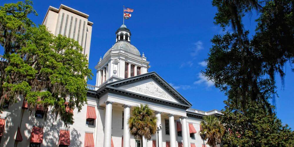 El Senado de Florida logró aprobar proyecto que define el antisemitismo