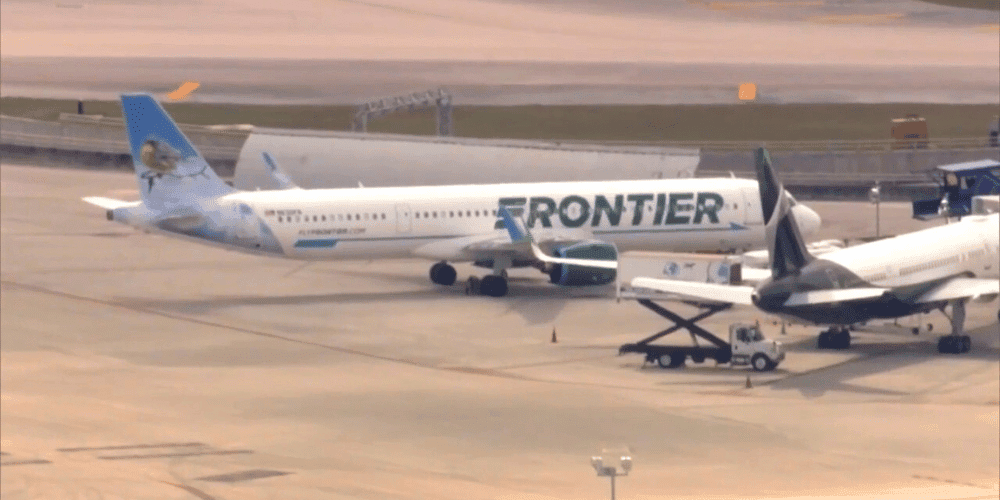 Dos aviones colisionan en la pista del Aeropuerto Internacional de Miami, no se reportaron heridos