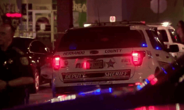 Tres personas hospitalizadas tras tiroteo en apartamentos de Florida