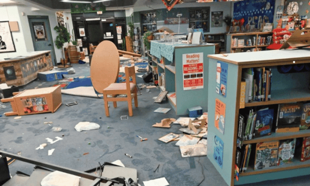 Vandalismo escolar Florida: Niños causan $50,000 en daños en biblioteca de Deltona
