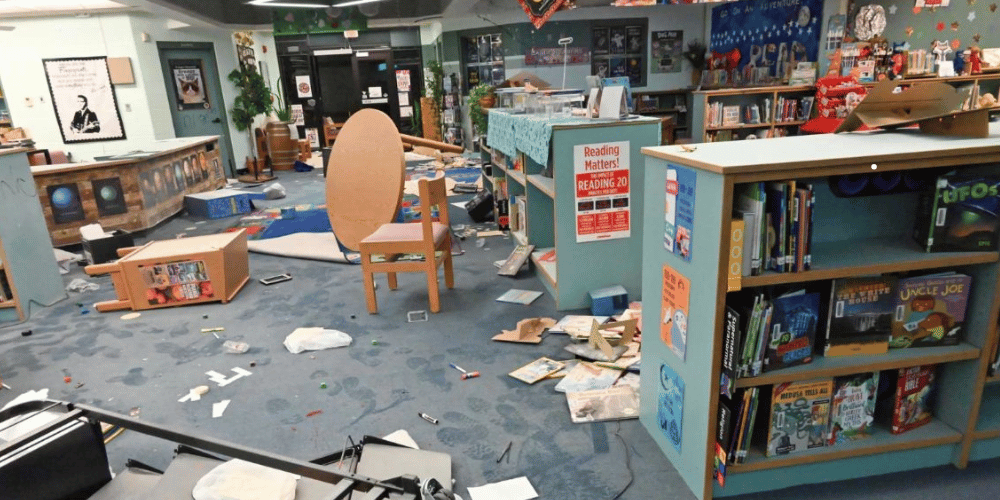 Vandalismo escolar Florida: Niños causan $50,000 en daños en biblioteca de Deltona