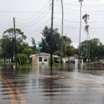 Florida declara estado de emergencia tras tormentas que colapsan carreteras y causan evacuaciones