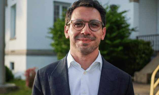 James Fishback Gobernador Florida: Polémicas Declaraciones y Plataforma Populista en las Primarias Republicanas