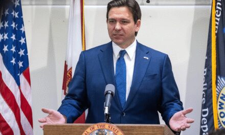 DeSantis anuncia que Florida estudia “muy seriamente” presentar cargos estatales contra Maduro