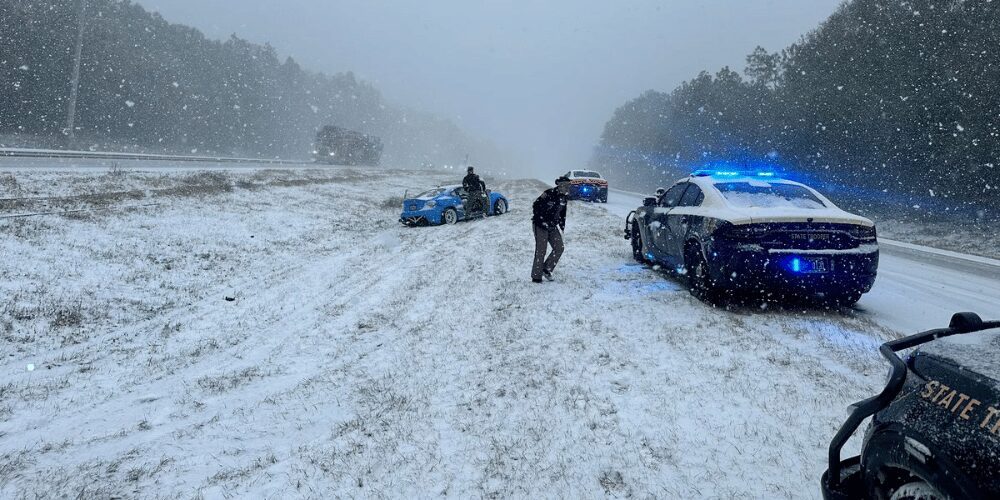 frente frío y zonas con nieve por efecto Golfo.